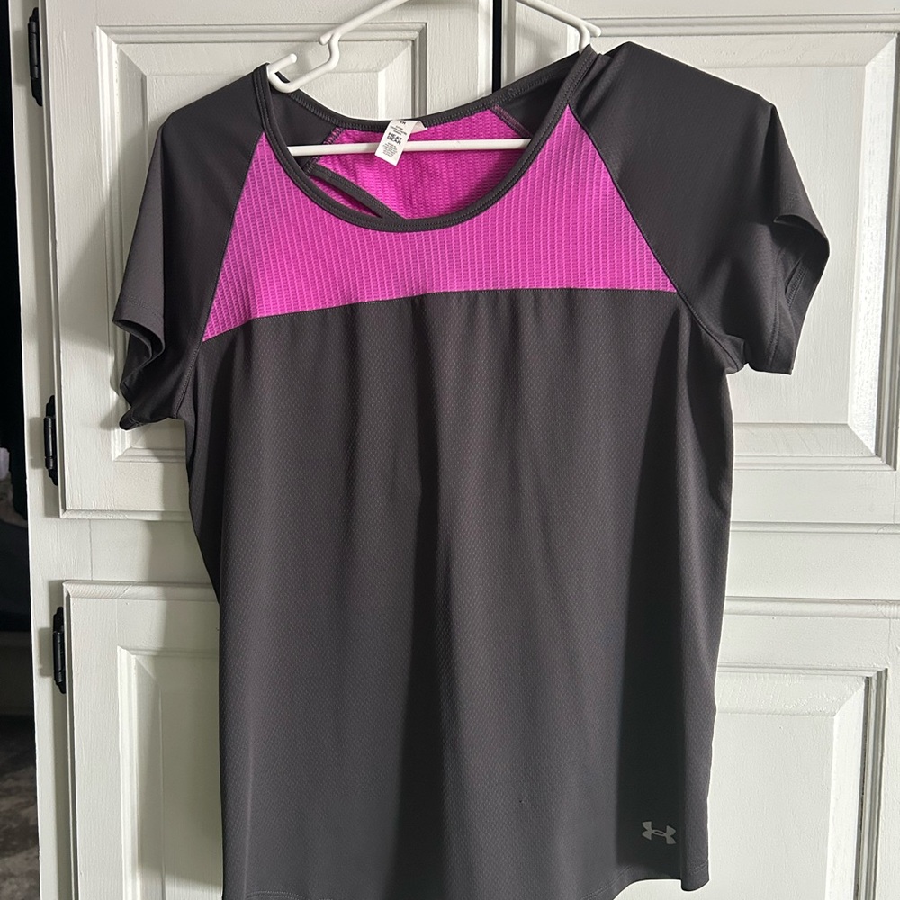 Under Armour Women's Charcoal and Magenta Short Sleeve Tee Heat Gear
